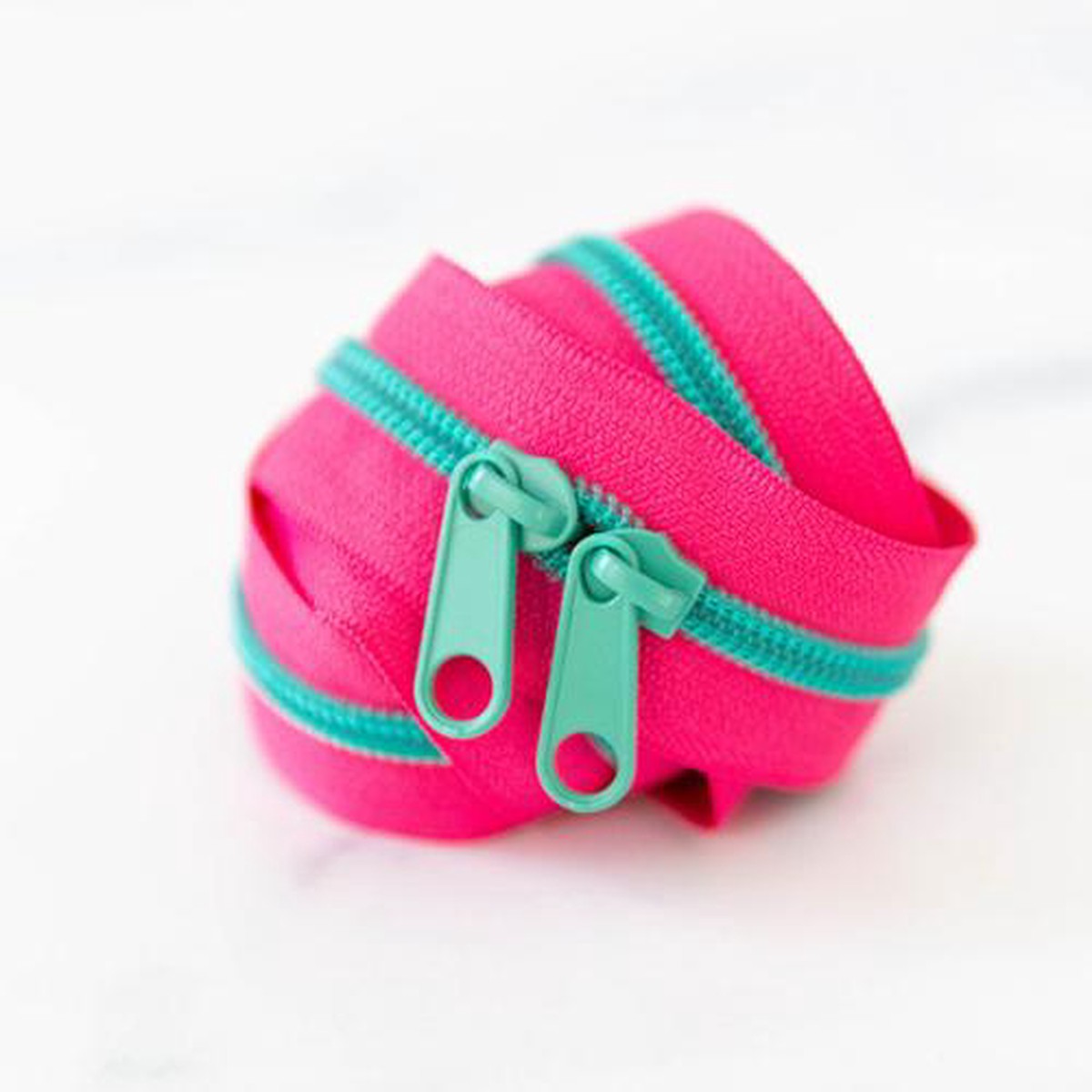 30" Zipper Strawberry Stitch Supply Co SSC-Z09 1